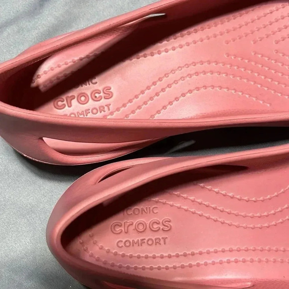 Crocs Sloane Slip On Flats Pink - Picture 2 of 6